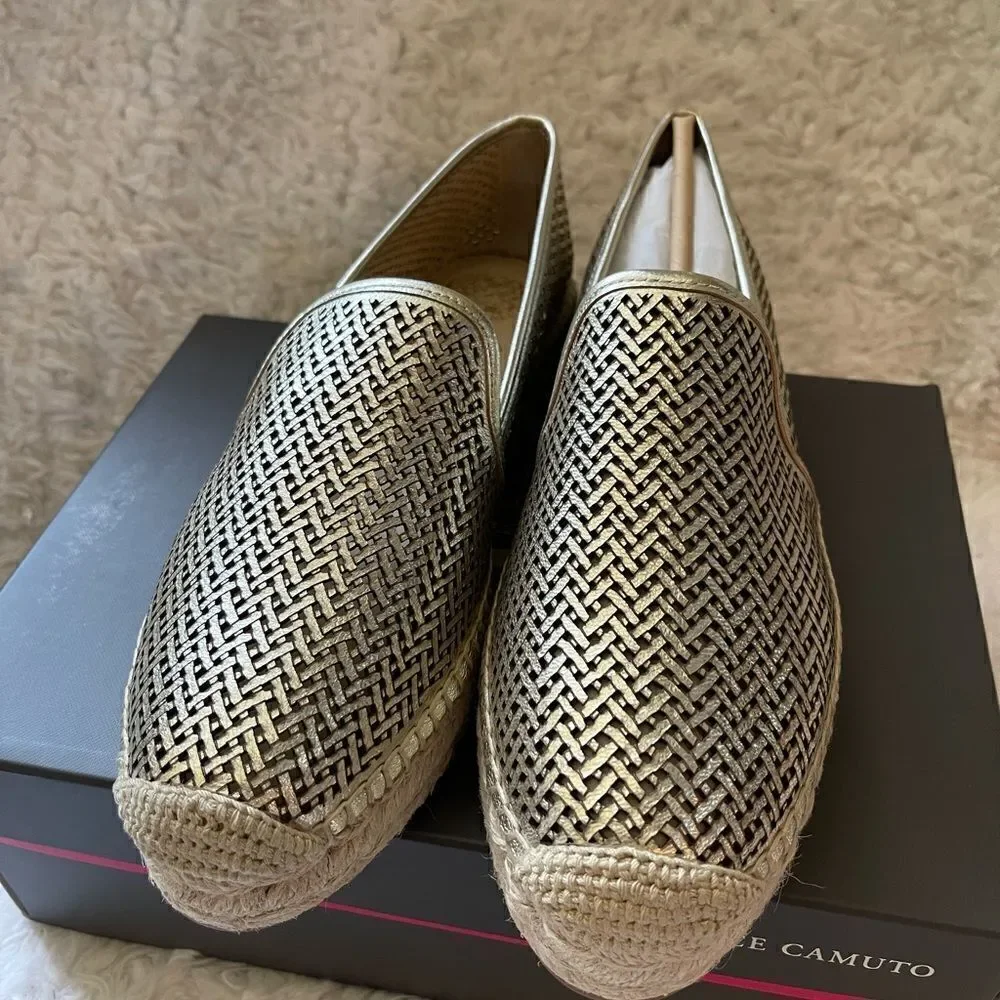 NWB Vince Camuto Hamorra leather gold laser cut slip on espadrilles jute SZ10M